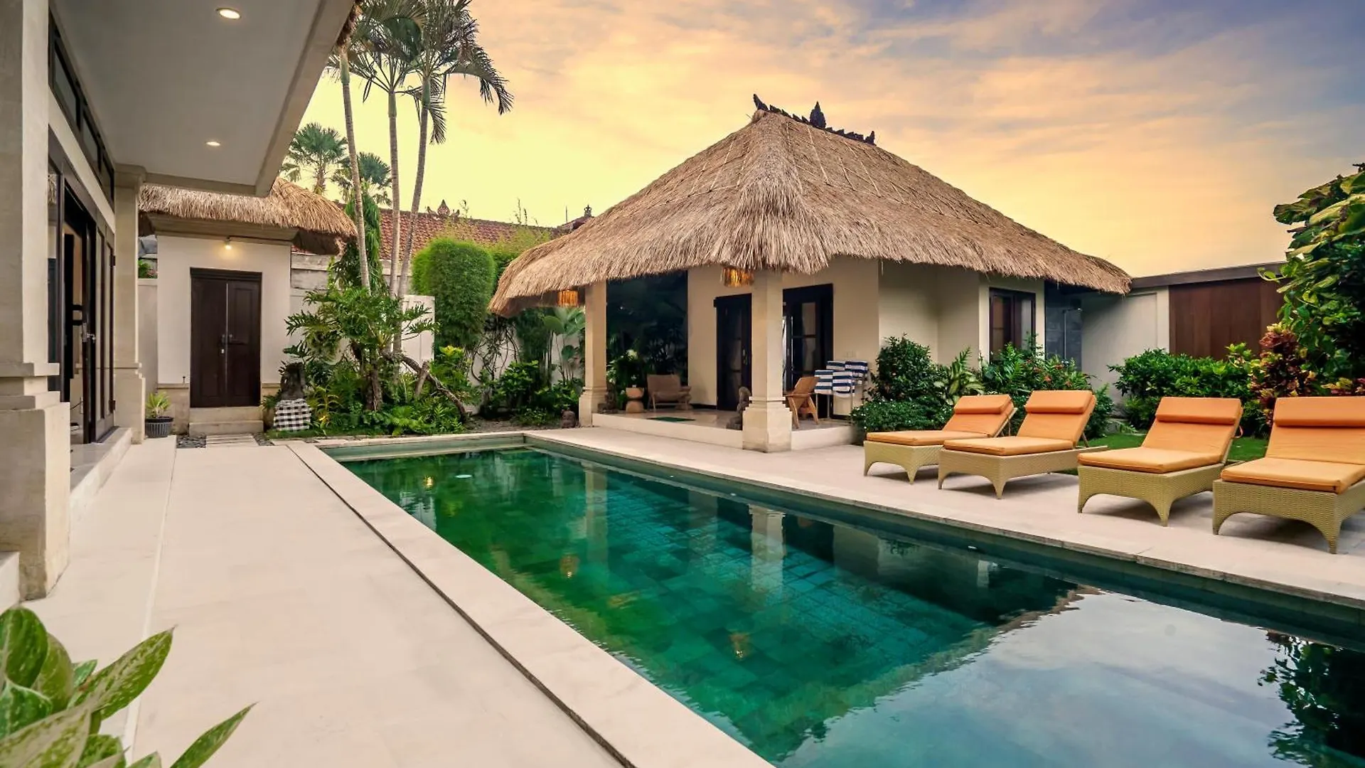 Villa Gading By Alfred In Bali Seminyak  Seminyak (Bali)